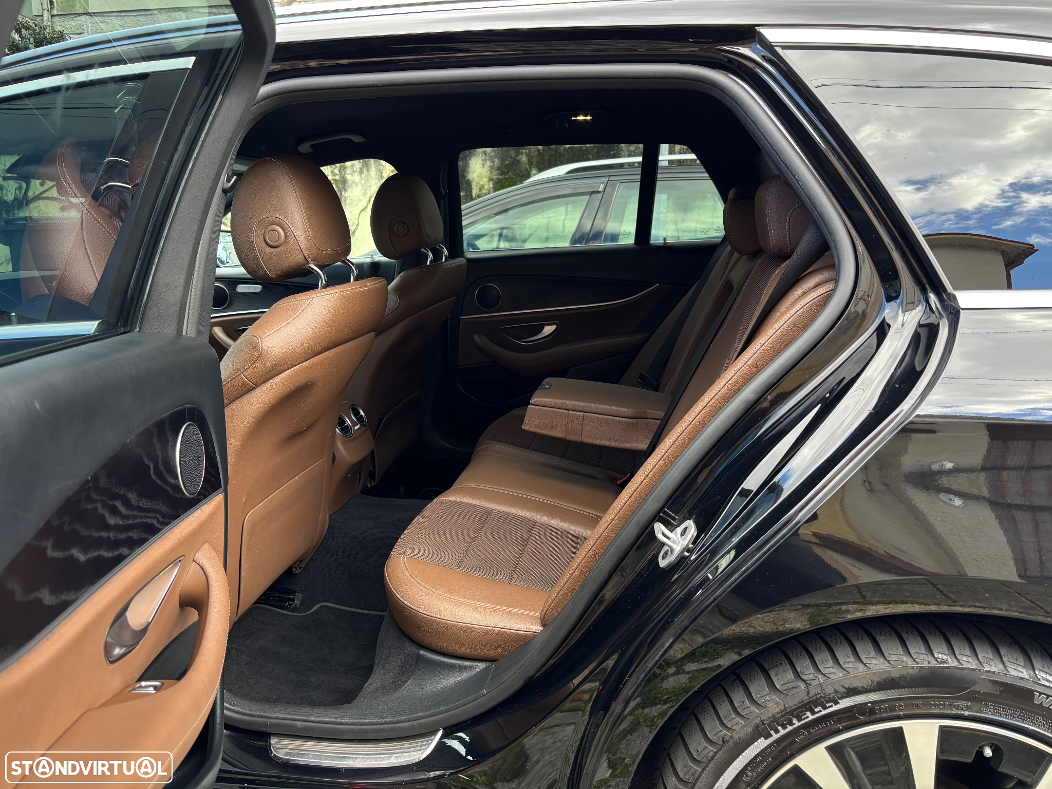 Mercedes-Benz E 300 de Avantgarde 4Matic - 10