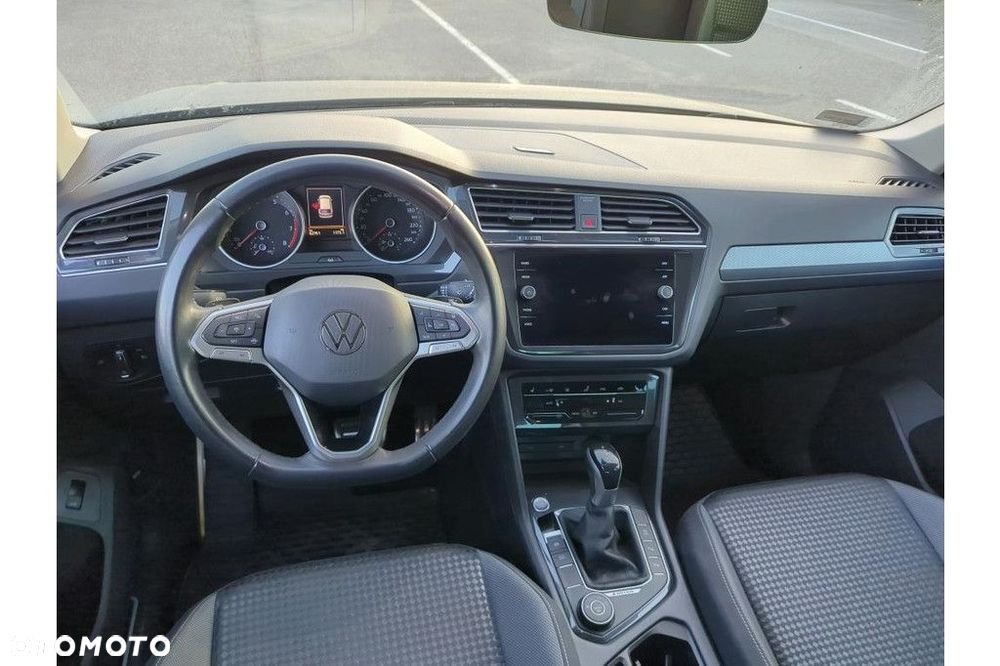 Volkswagen Tiguan 2.0 TSI 4Mot Active DSG - 9