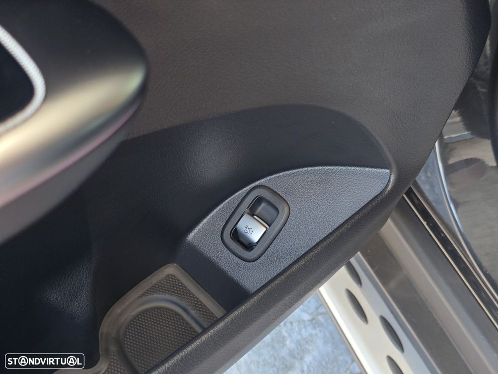 Mercedes-Benz GLC 300 de Coupe 4Matic - 13