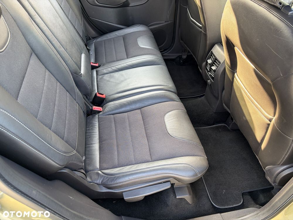 Ford Kuga 2.0 TDCi 2x4 Titanium - 8