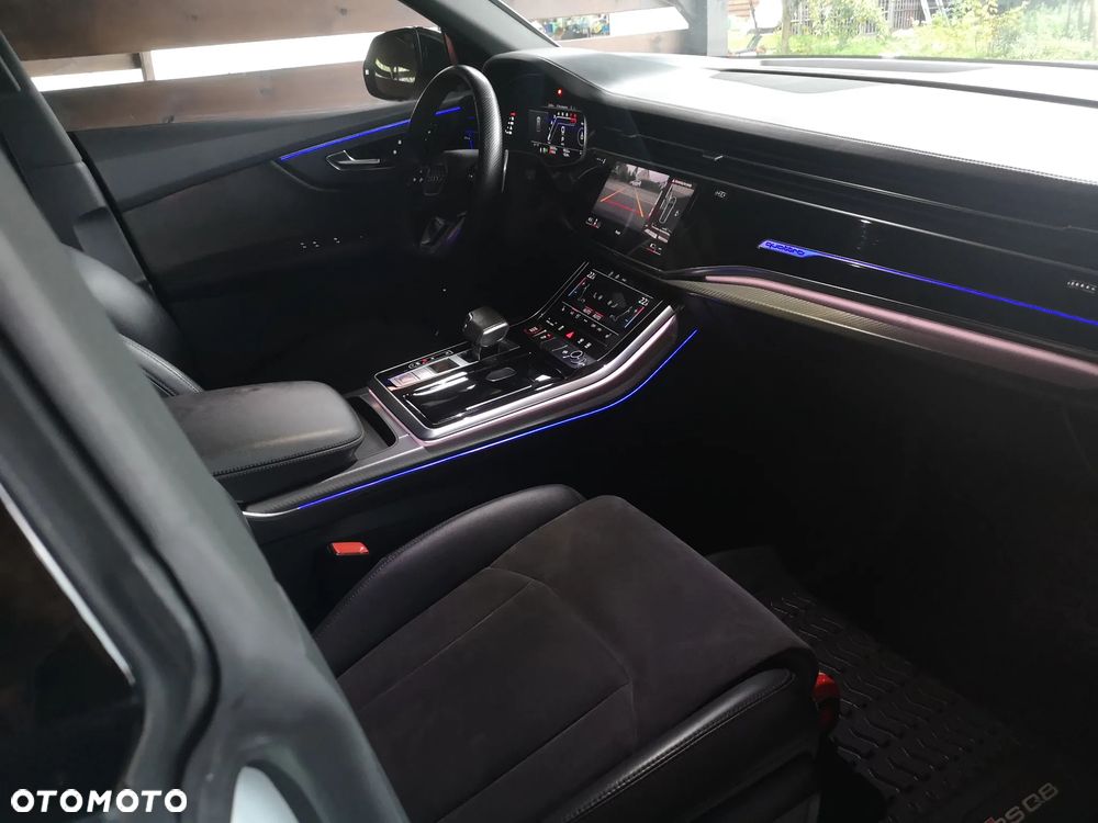 Audi RS Q8 - 24