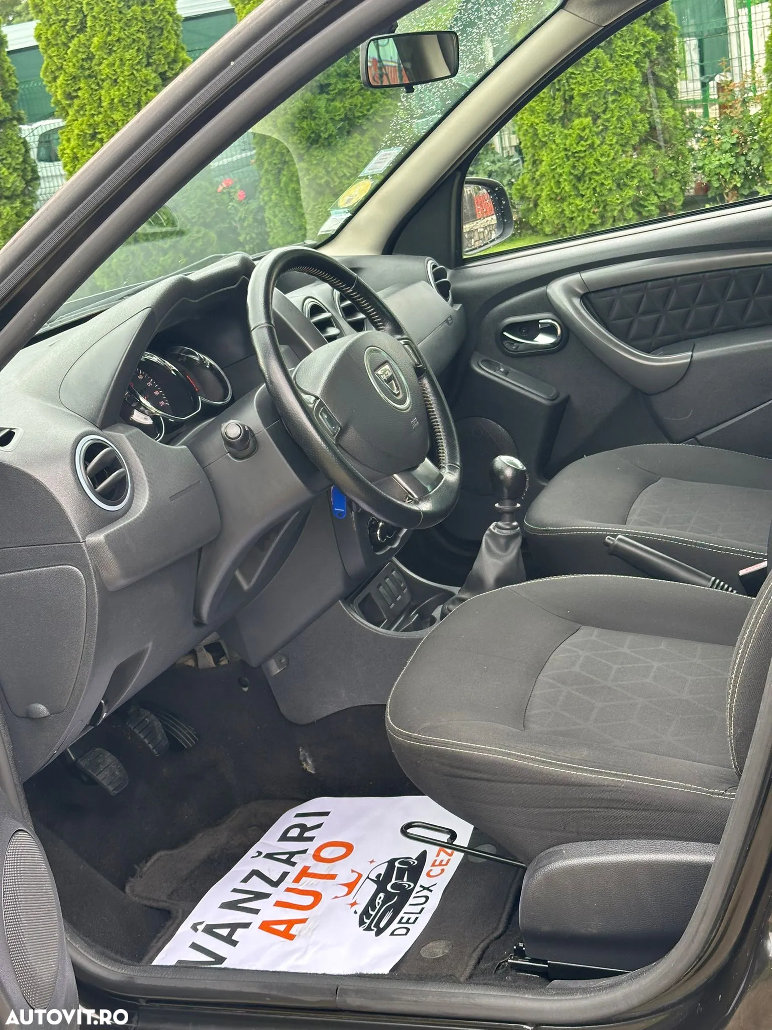 Dacia Duster 1.5 dCi 4x2 Laureate - 7