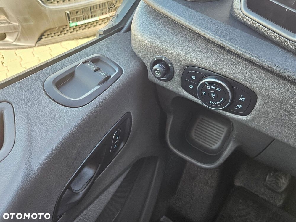 Ford transit L4H3 *79999zł NETTO* Brygadówka 6 osób 2.0TdCi/131KM - 20