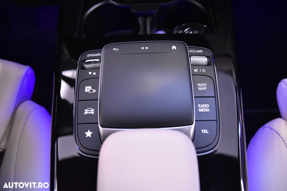 Mercedes-Benz CLA 180 7G-DCT - 18