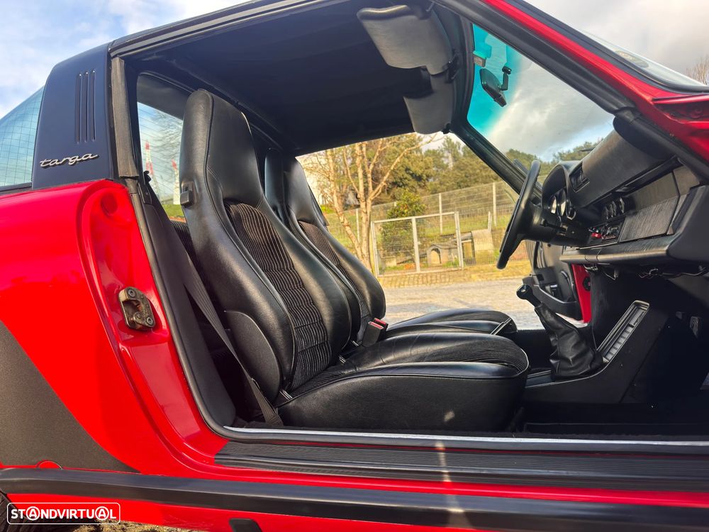 Porsche 911 Série G Carrera Coupé 3.2 - 15