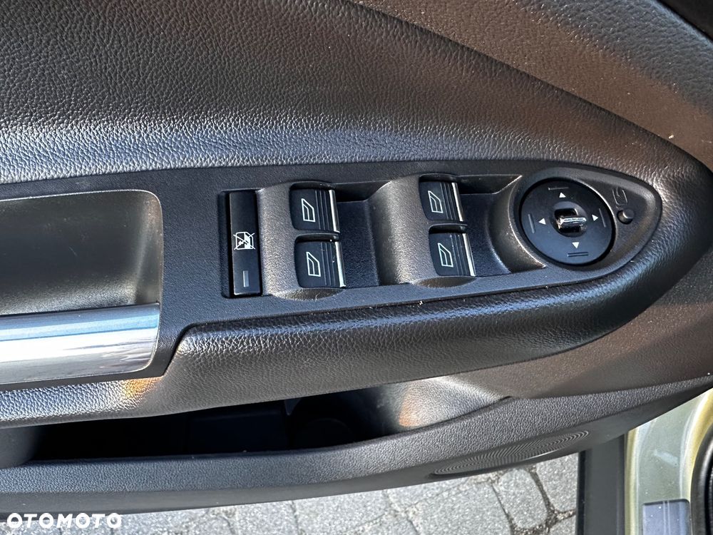 Ford Kuga - 11