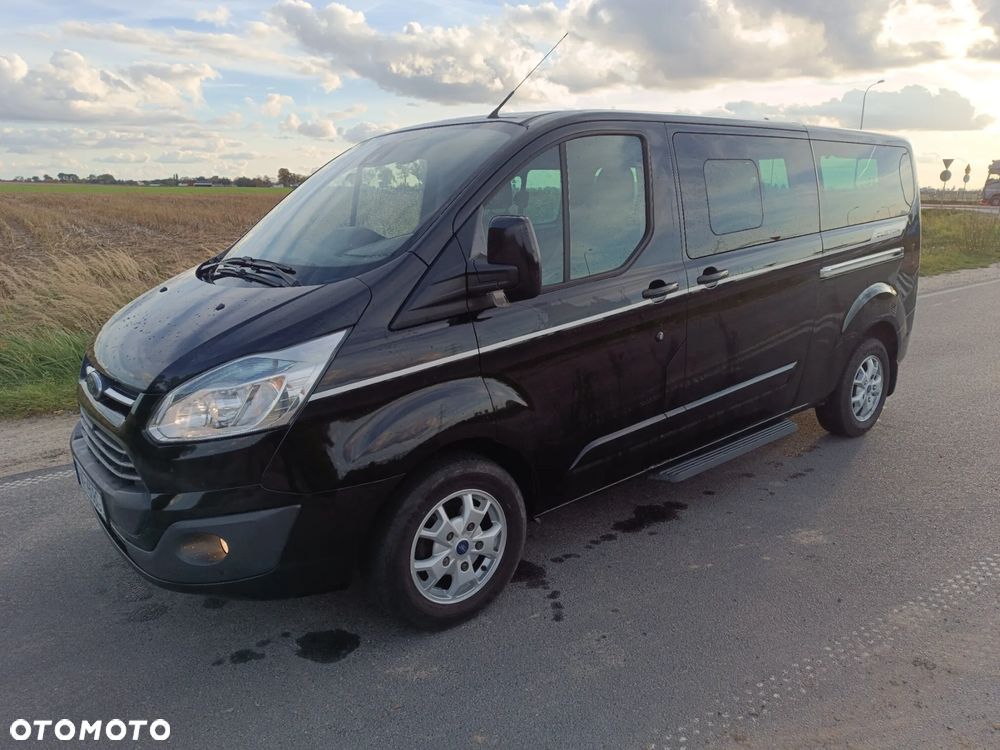 Ford Tourneo Custom - 1