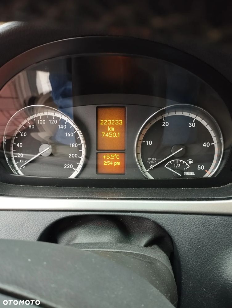 Mercedes-Benz Viano - 16