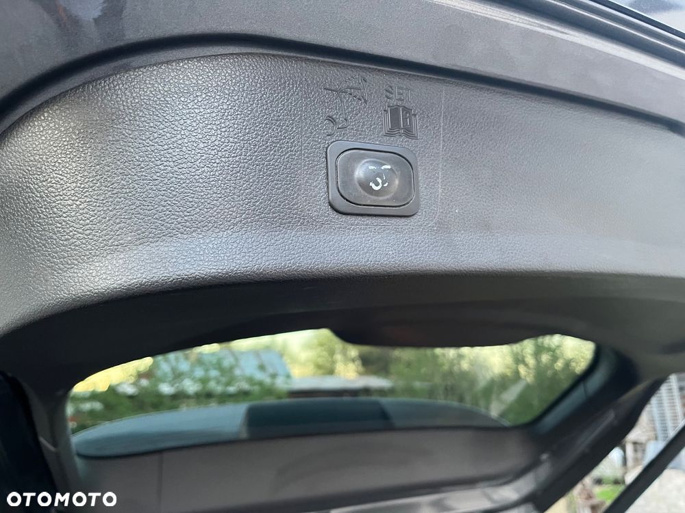 Ford Kuga 2.0 TDCi 4x4 ST-Line - 31