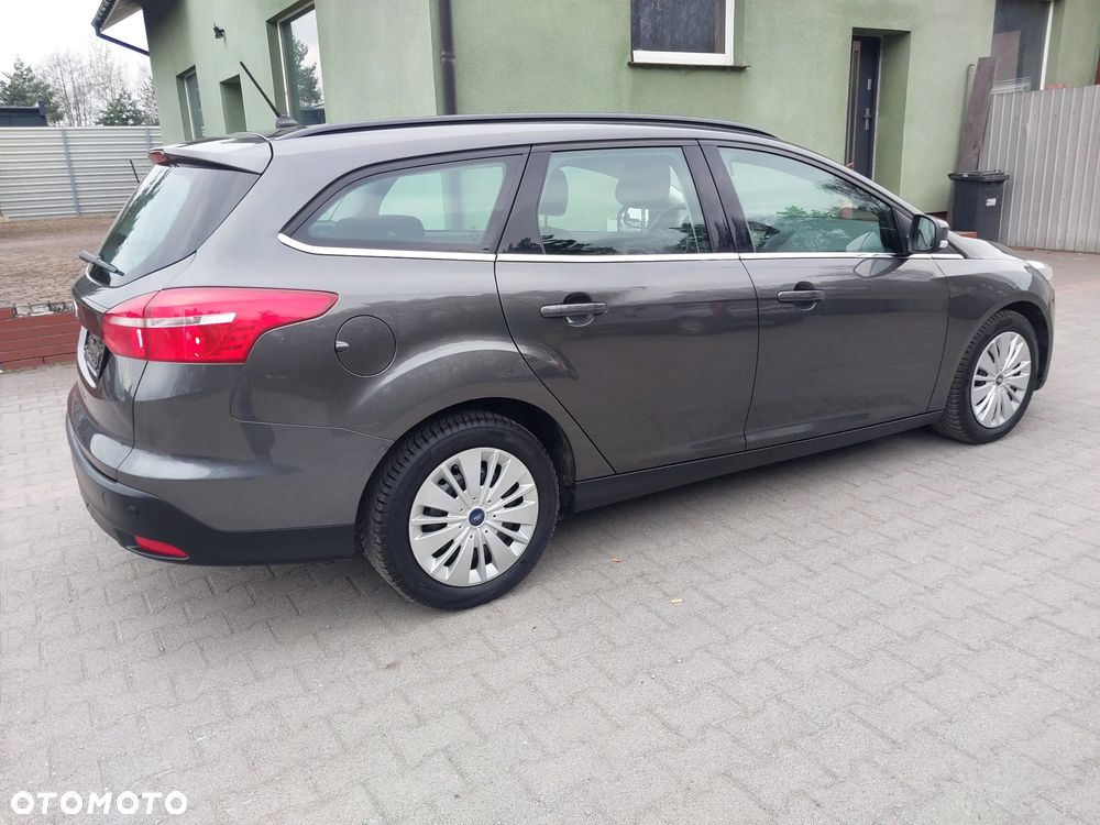 Ford Focus 1.0 EcoBoost Start-Stopp-System ST-LINE STYLE - 4
