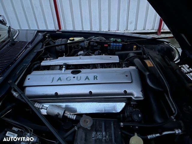 Jaguar XJS - 13