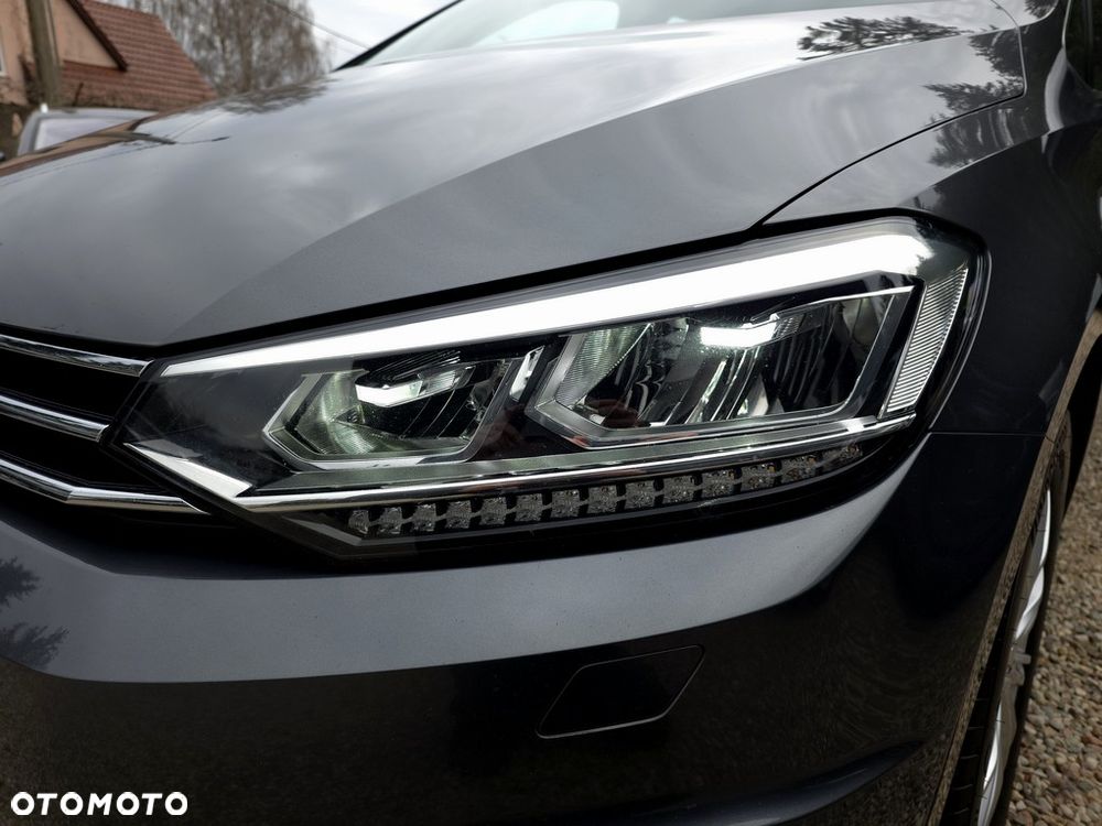 Volkswagen Touran 2.0 TDI BMT Highline - 23