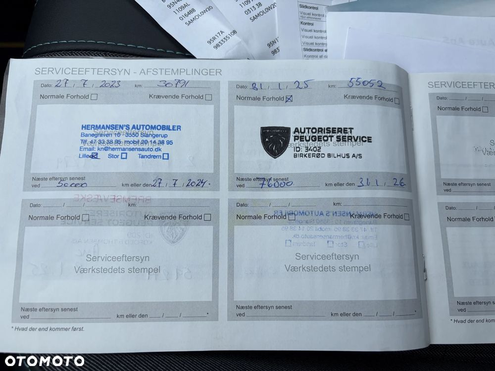 Peugeot 2008 1.2 PureTech Allure Pack S&S - 38