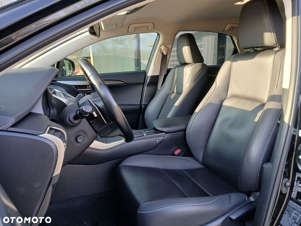 Lexus NX 300h F Impression AWD - 6