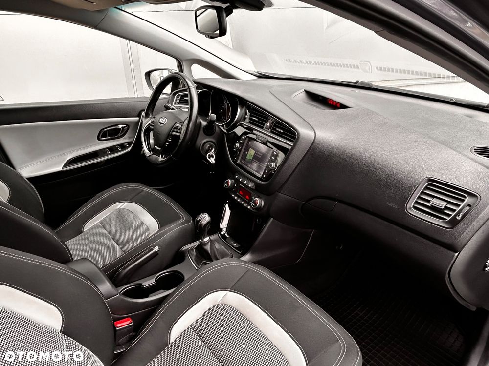 Kia Ceed 1.6 CRDi L - 27