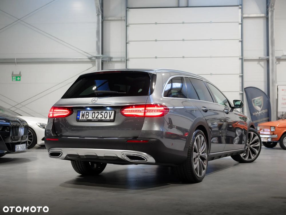 Mercedes-Benz Klasa E 220 d 4-Matic All-Terrain - 11