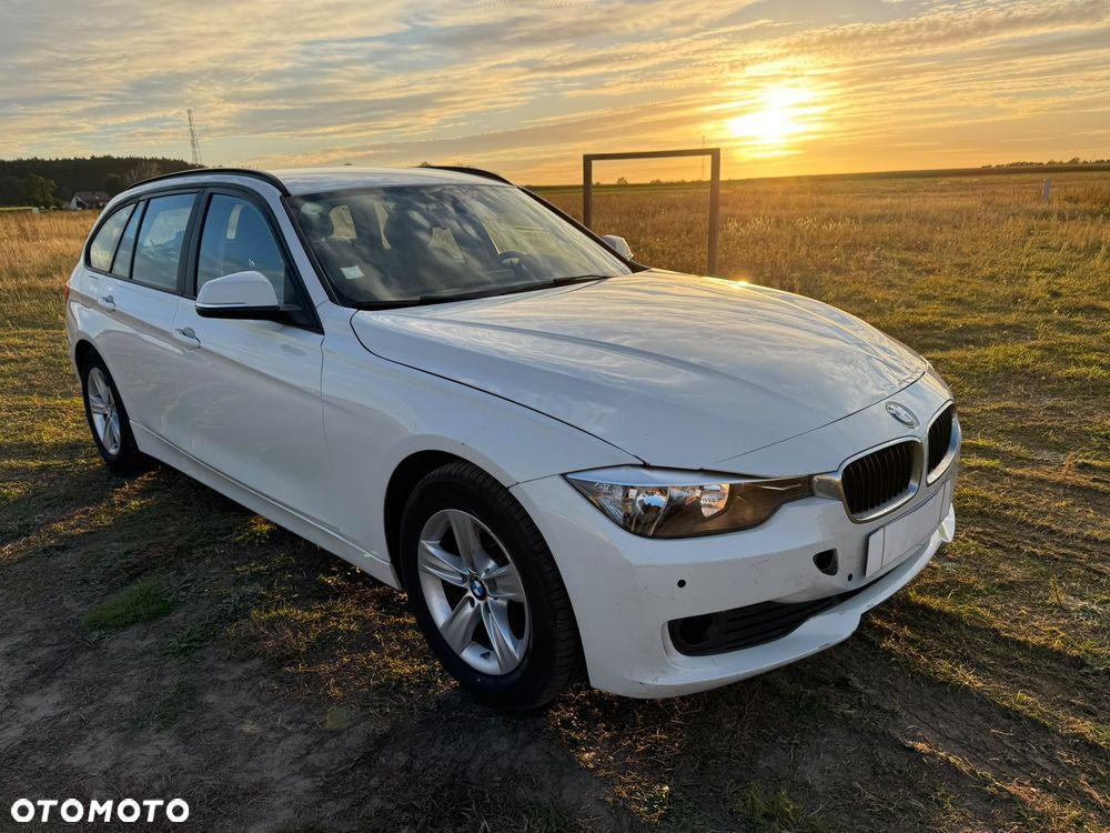 BMW Seria 3 318d Edition M Sport Shadow - 32