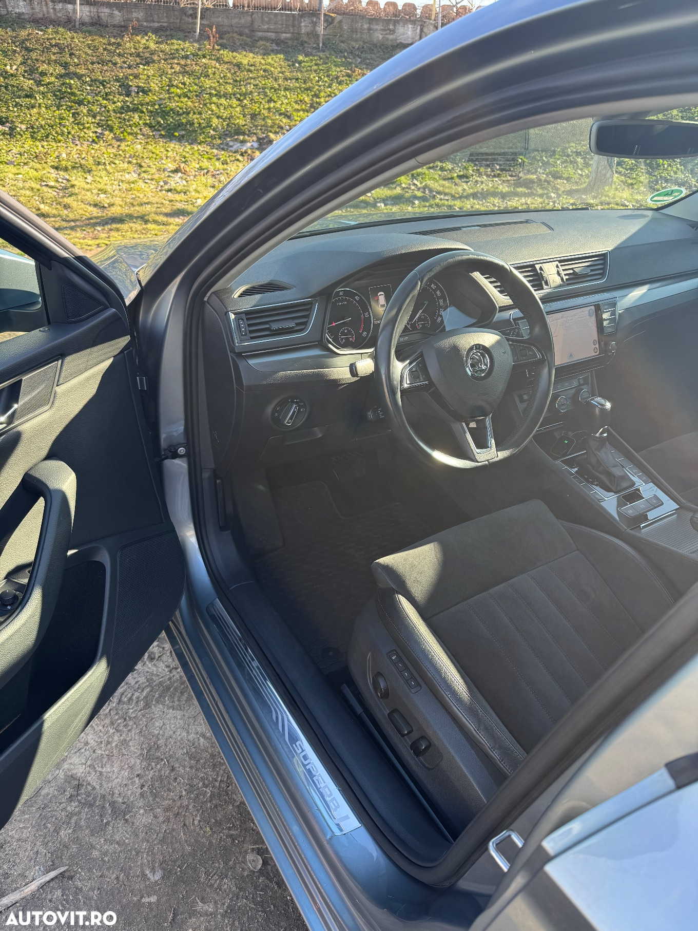 Skoda Superb 2.0 TDI DSG Premium Edition - 14