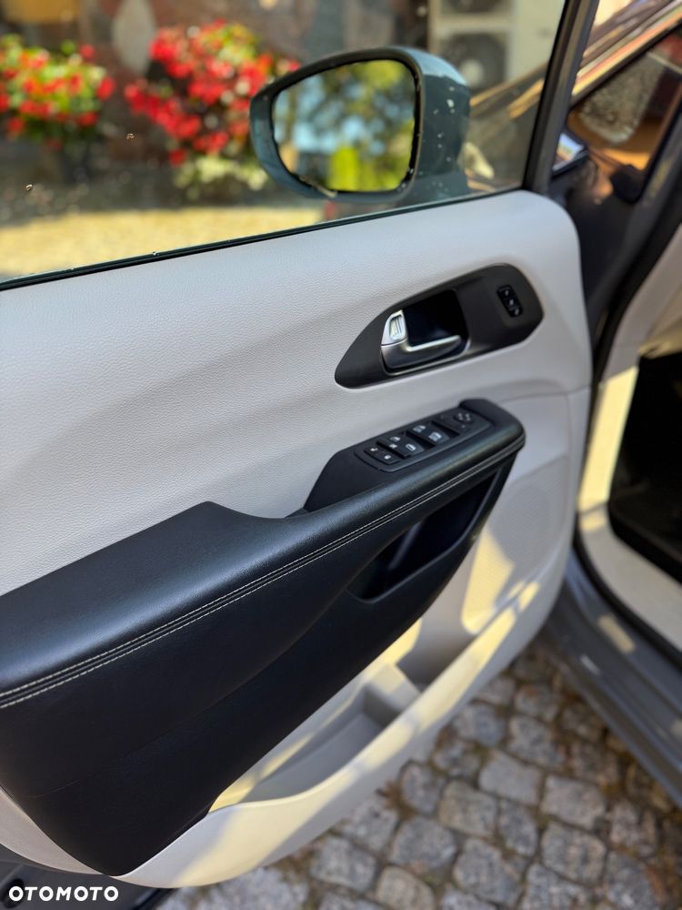 Chrysler Pacifica - 14