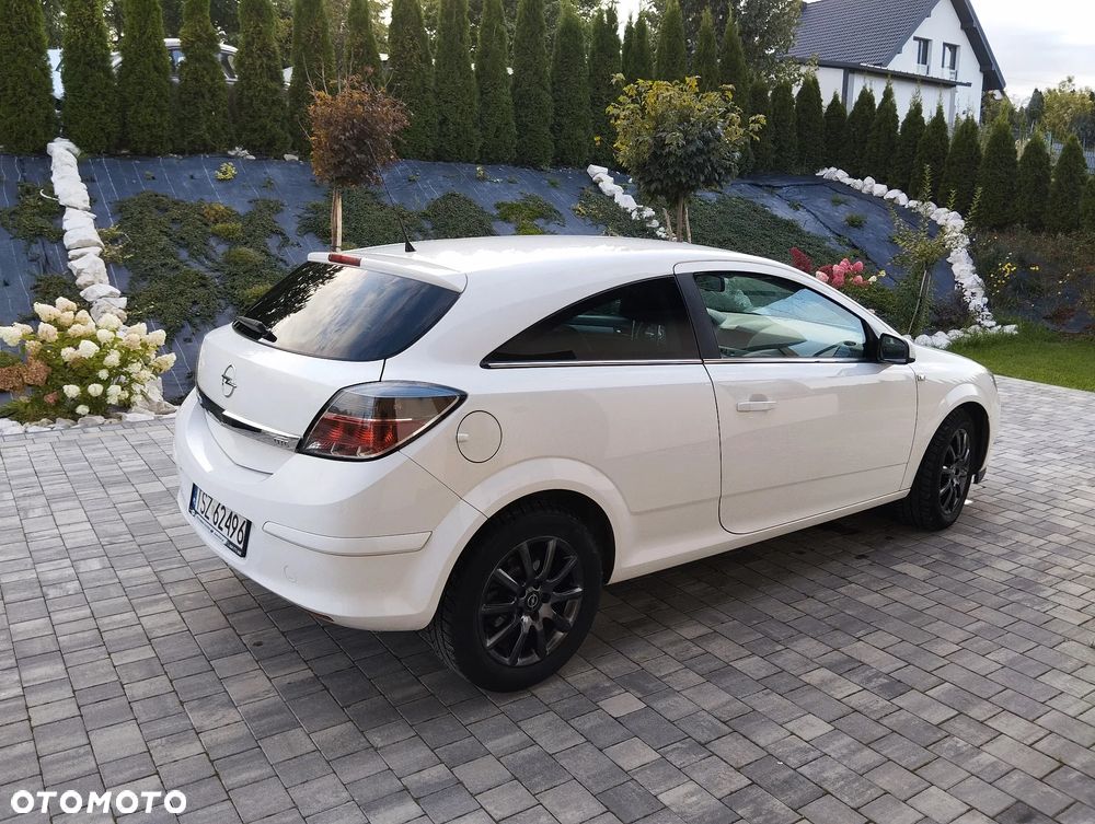 Opel Astra III GTC 1.6 Sport - 10