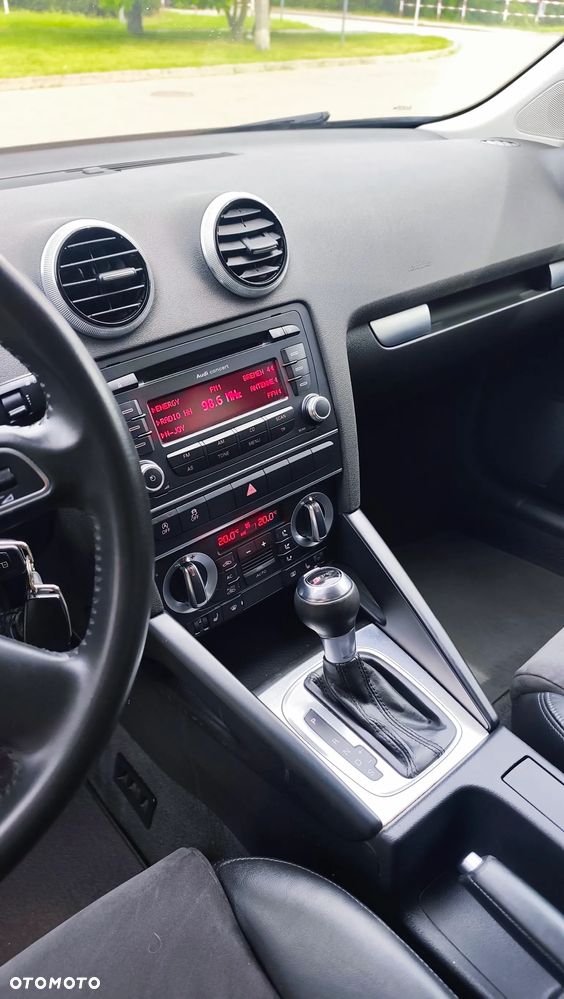 Audi A3 Sportback 2.0 TDI DPF S tronic S line Sportpaket (plus) - 30