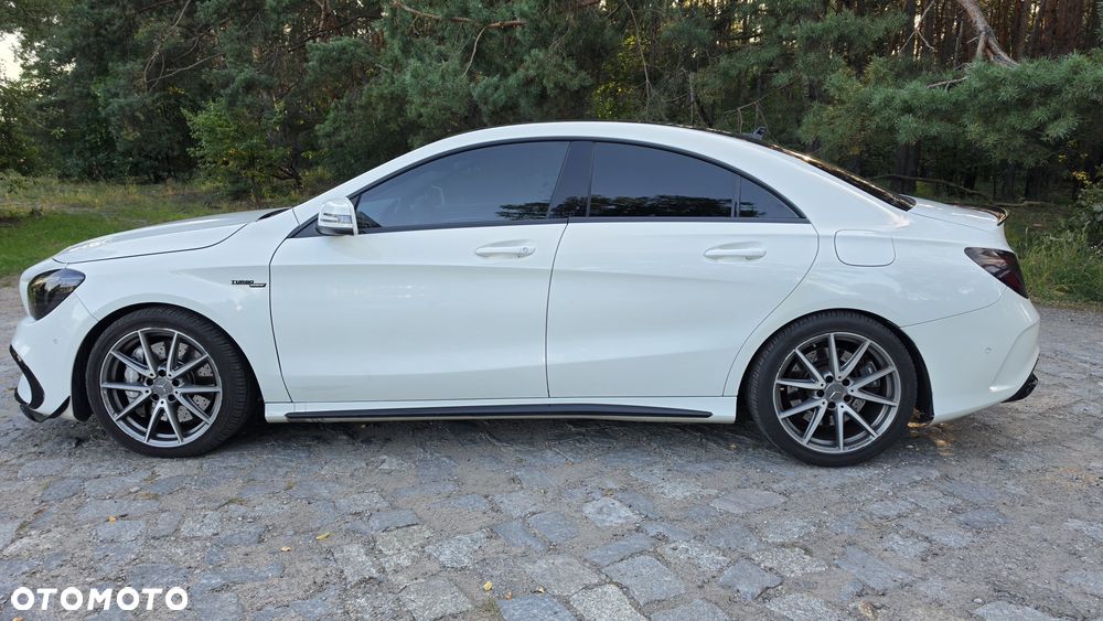Mercedes-Benz CLA - 4