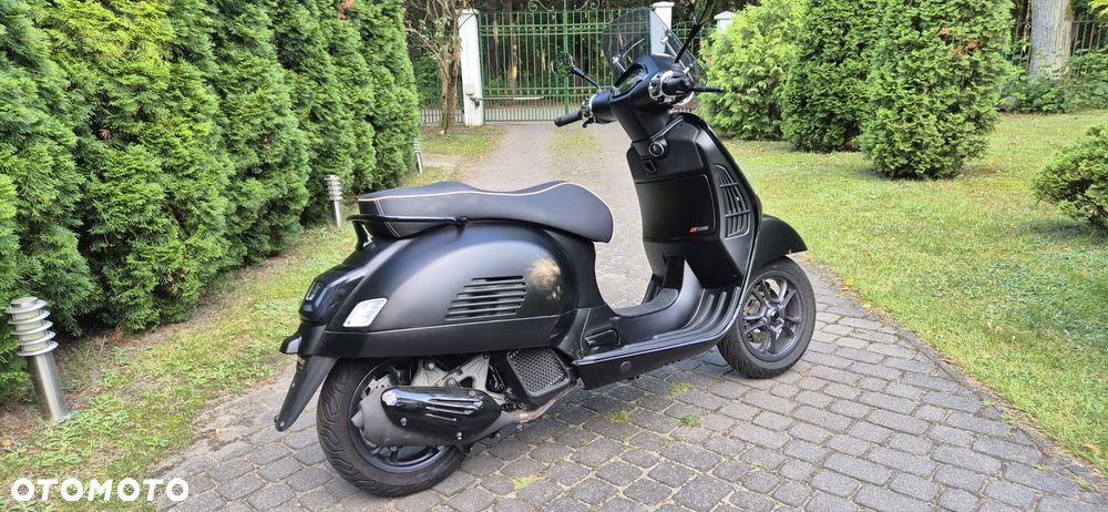 Vespa GTS - 30