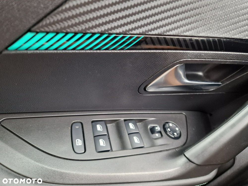 Peugeot 2008 1.5 BlueHDi Allure S&S EAT8 - 27