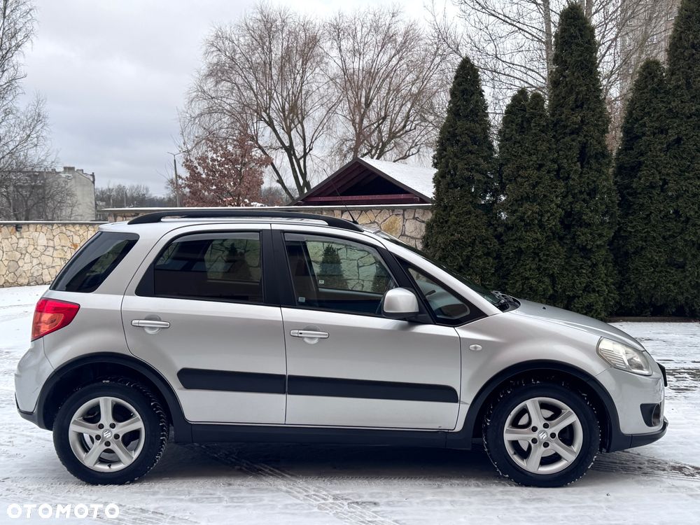 Suzuki SX4 1.6 GS / Premium 4WD - 27