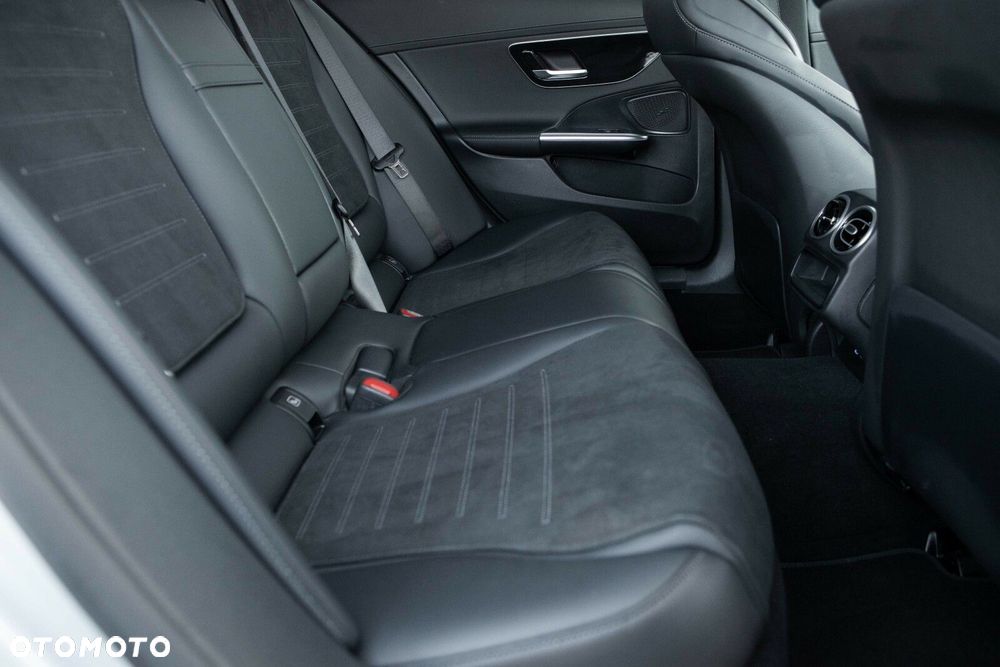 Mercedes-Benz Klasa C - 31