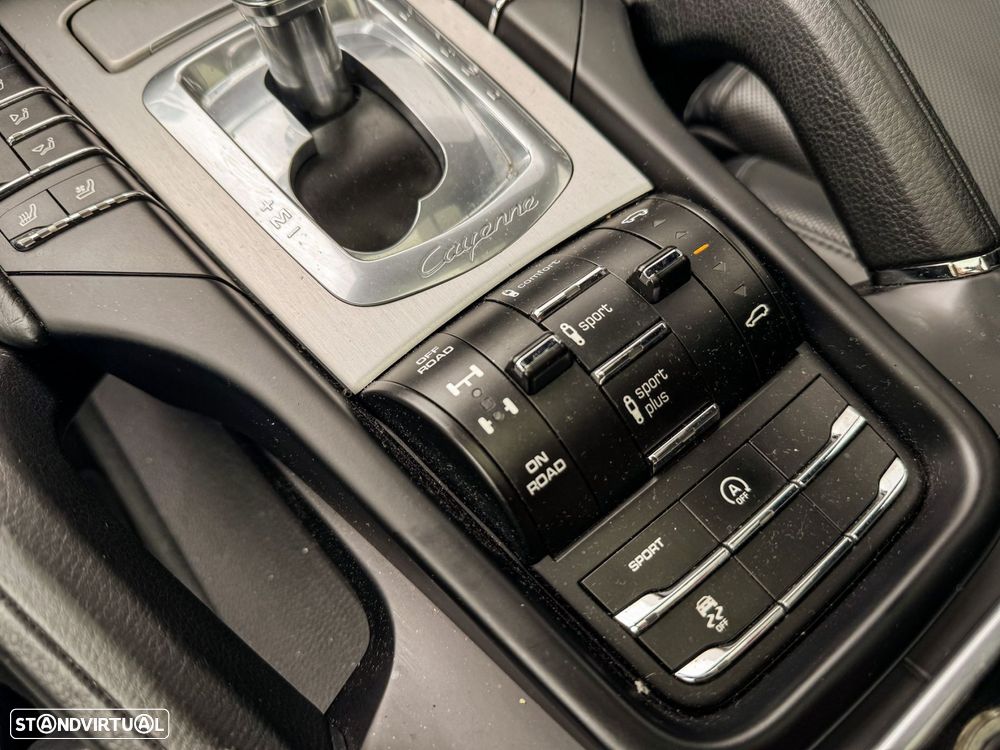 Porsche Cayenne - 44
