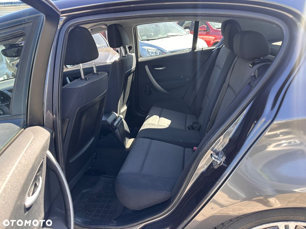 BMW Seria 1 116i - 8