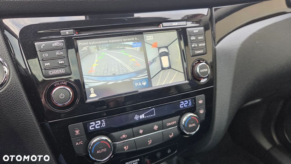 Nissan Qashqai 1.6 DCi Xtronic N-Connecta - 22