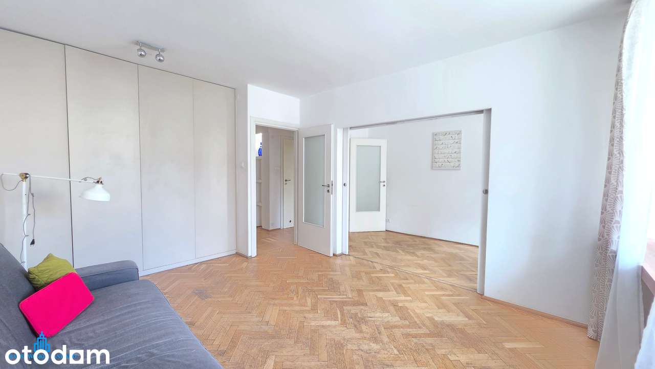 39,8m2 przy ul. Miodowej - 2 pokoje, oddzielna kuchnia STARE MIASTO!