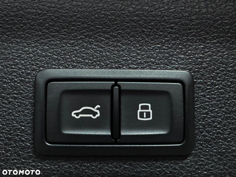 Audi A6 Avant 40 TDI quattro S tronic S line - 16