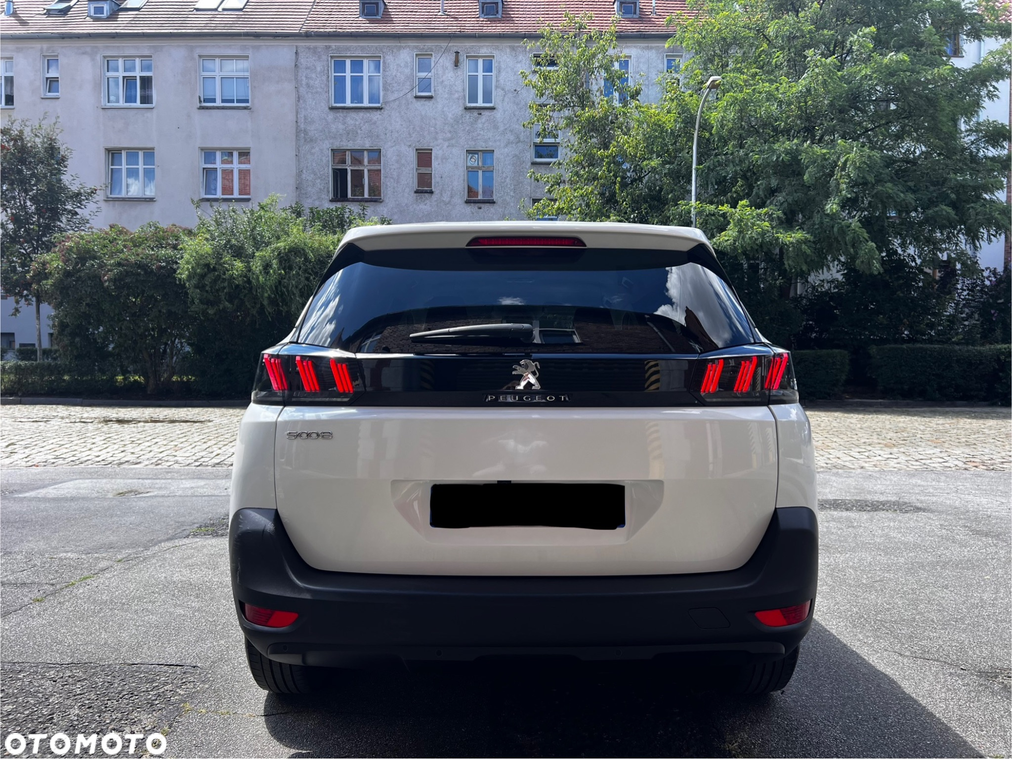 Peugeot 5008 1.5 BlueHDi Allure S&S - 4