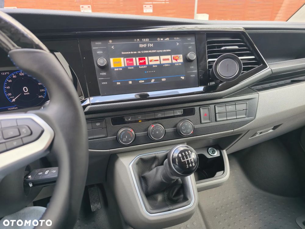 Volkswagen Transporter T6.1 - 19