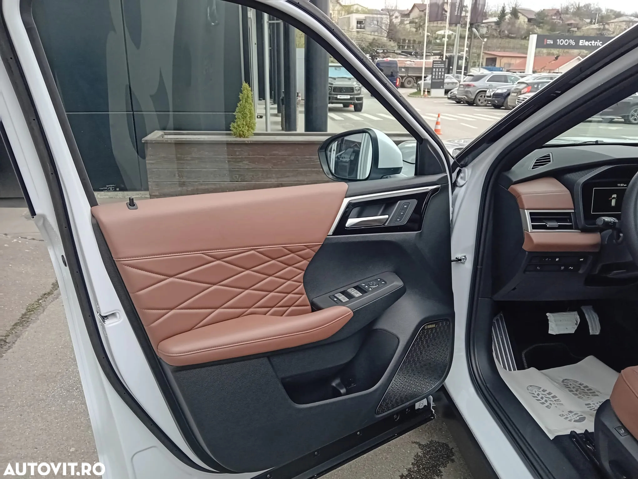 Mitsubishi Outlander - 8