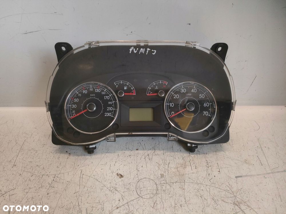 FIAT GRANDE PUNTO 05- 1.4 LICZNIK ZEGARY 51828069 - 1