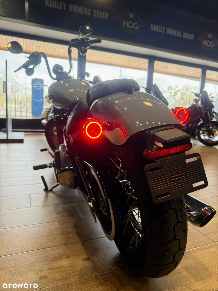 Harley-Davidson Softail Street Bob - 5