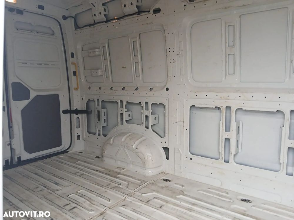 Volkswagen Crafter - 5