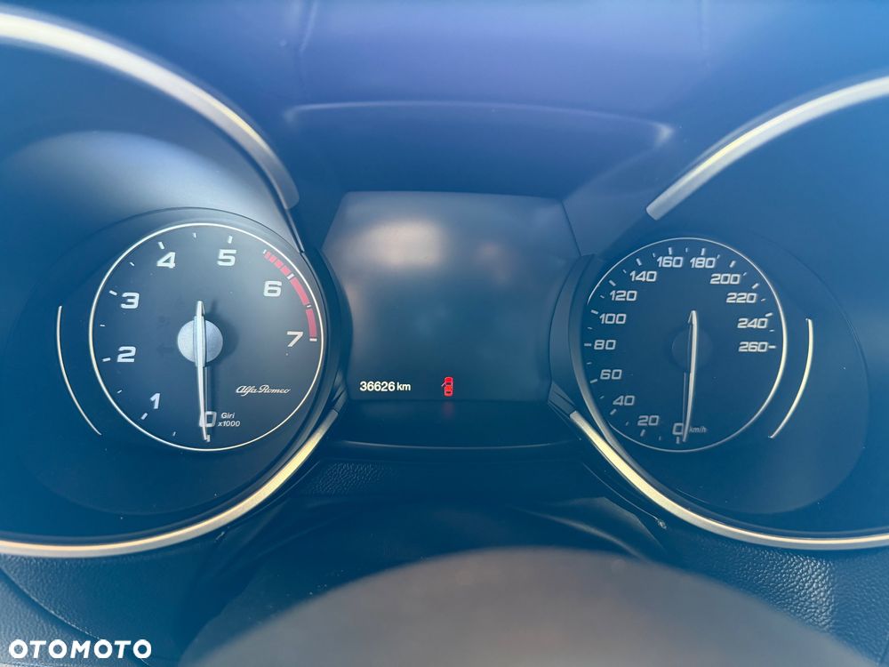 Alfa Romeo Stelvio 2.0 Turbo Veloce Q4 - 17