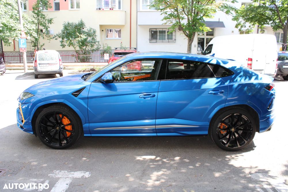 Lamborghini URUS - 4