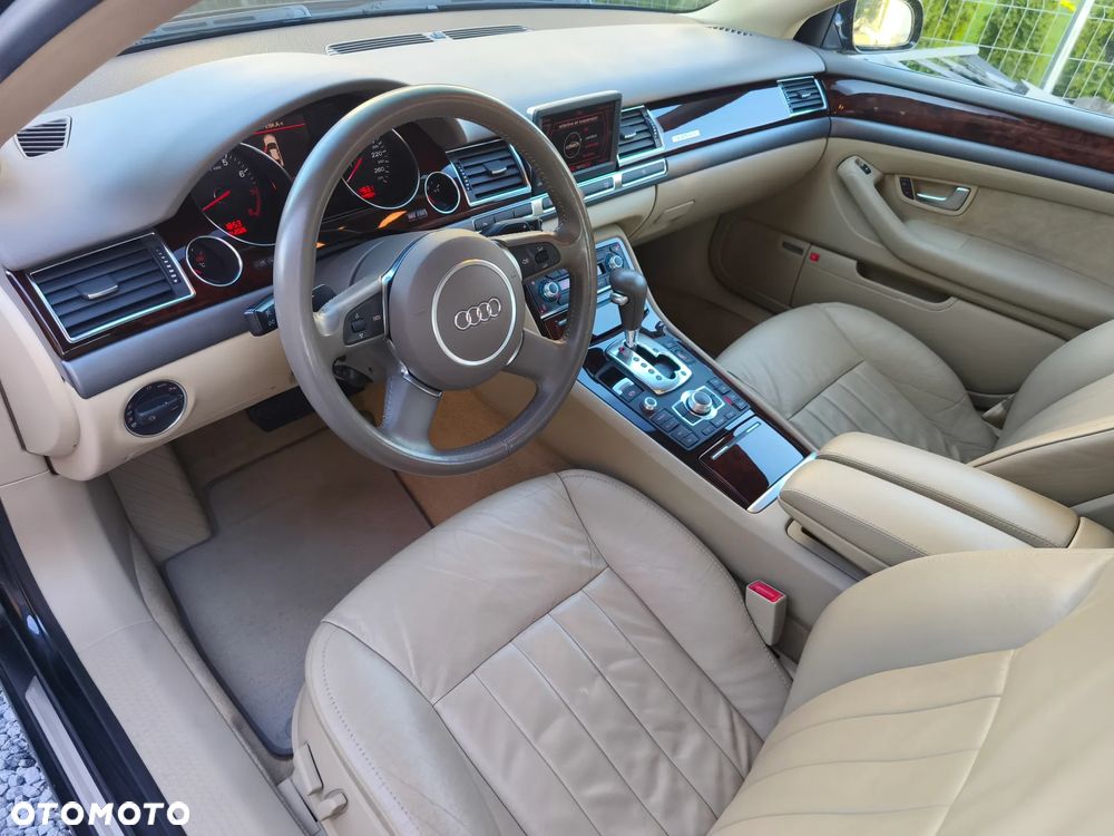 Audi A8 4.2 Quattro - 27