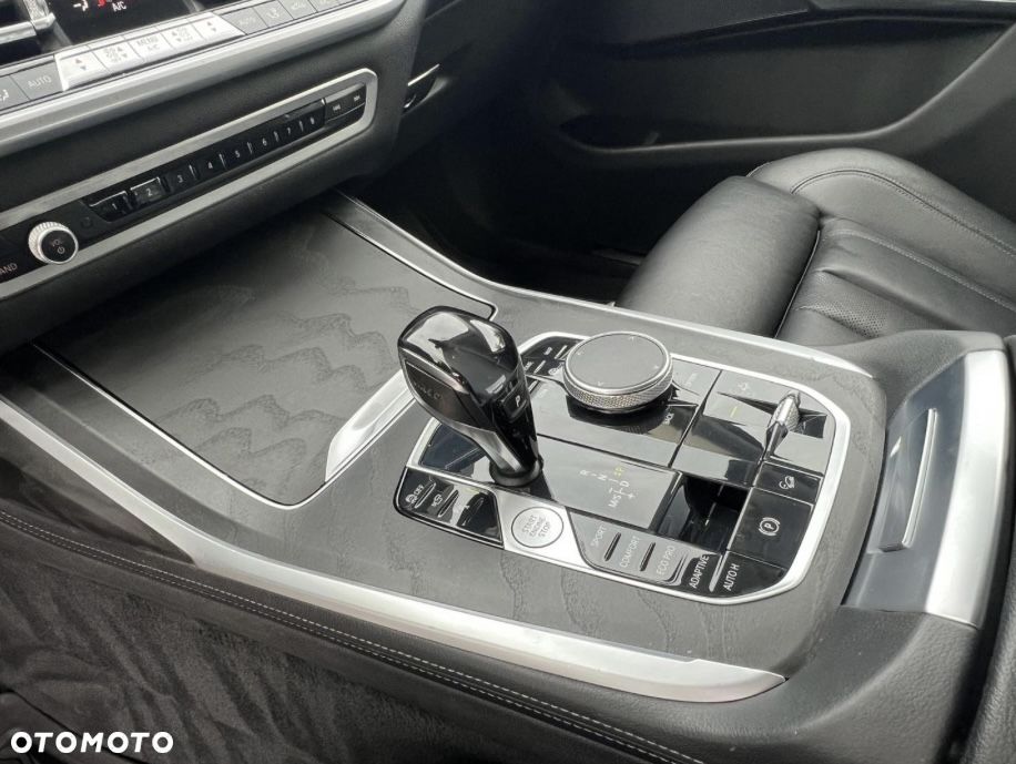 BMW X7 xDrive40i sport - 33