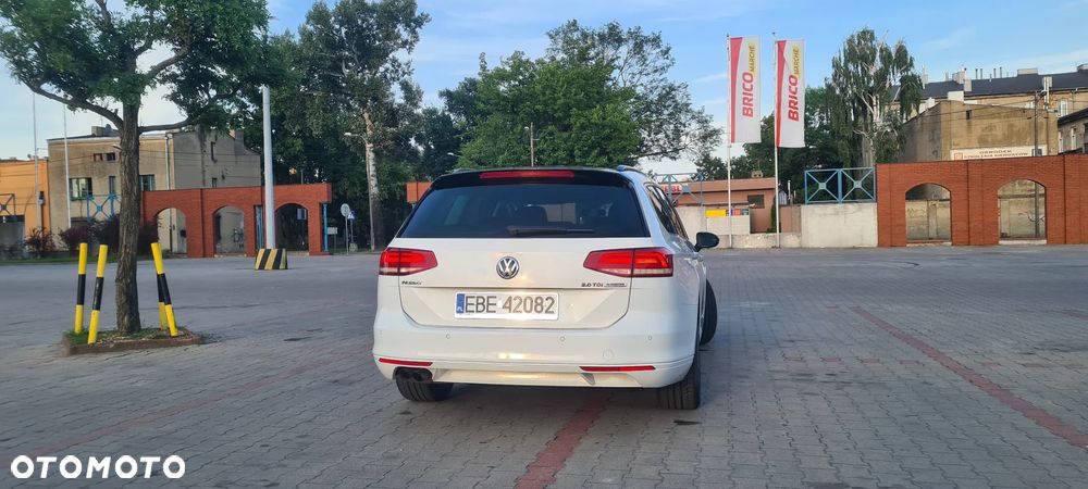 Volkswagen Passat 2.0 TDI SCR DSG Comfortline - 4