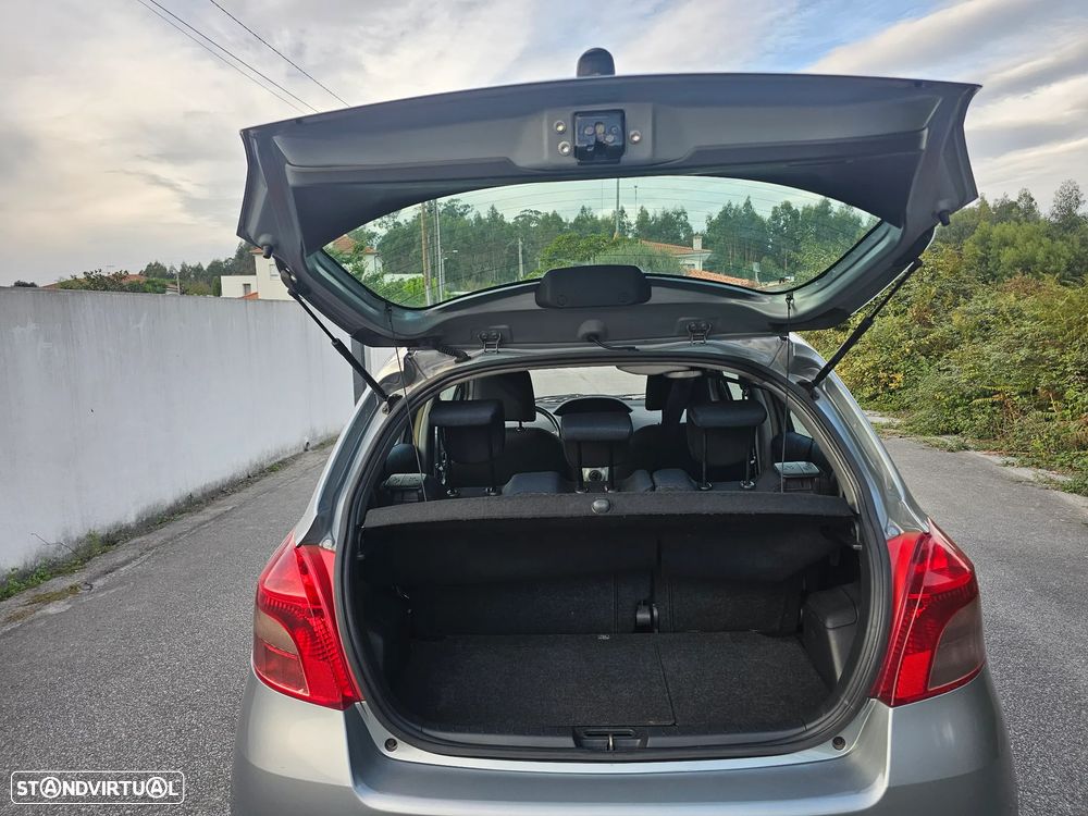 Toyota Yaris 1.4 D-4D Rock In Rio 08 - 17