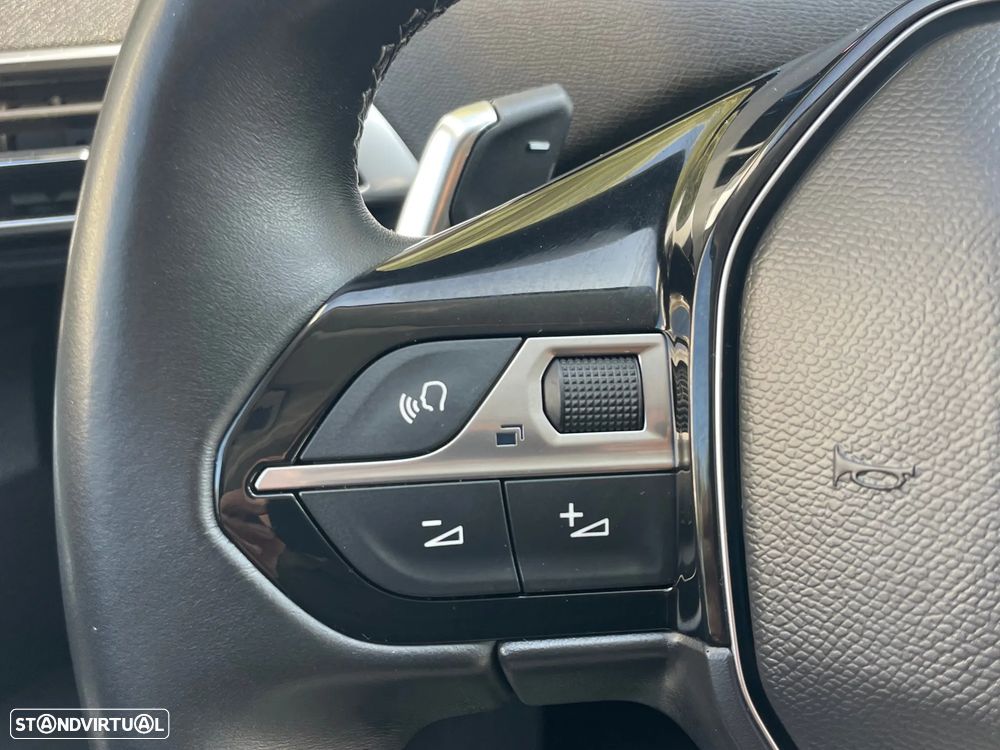 Peugeot 3008 1.6 Hybrid Allure Pack e-EAT8 - 34