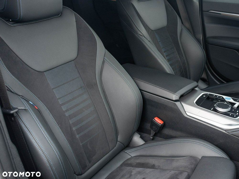BMW i4 - 34