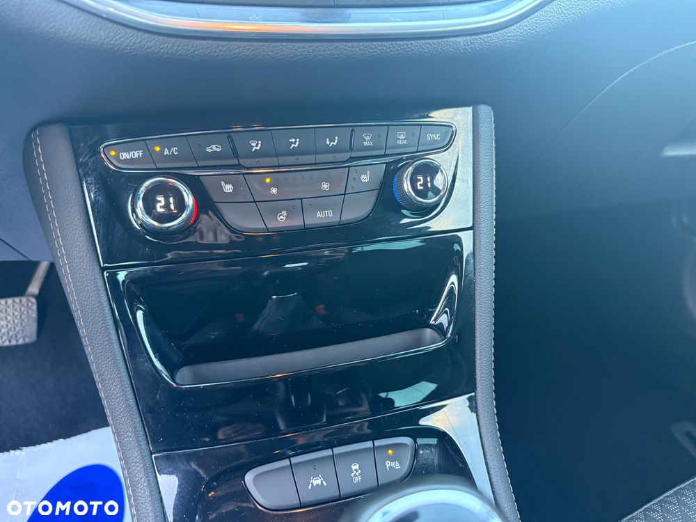 Opel Astra 1.4 Turbo Business - 30